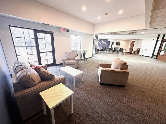 Muchas opciones de asientos - Eden Park Apartments