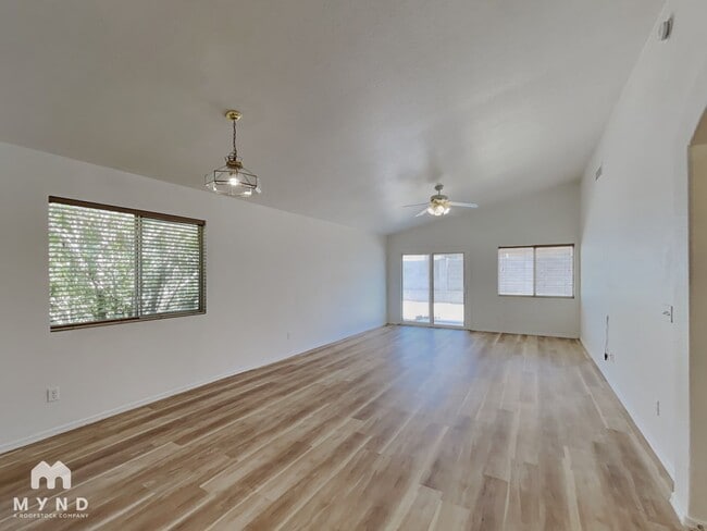 Building Photo - 6412 E David Dr