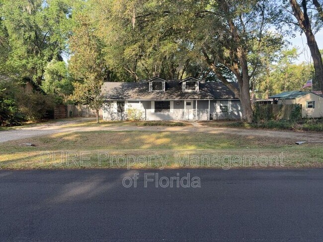 Foto del edificio - 70 Almond Rd