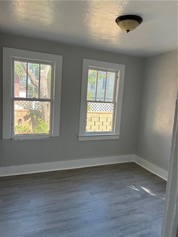 Foto del edificio - 1321 SpringHill Ave