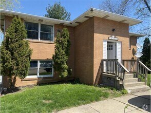 Building Photo - 141 Pikeview Rd