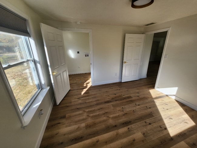 Building Photo - 231 N John St