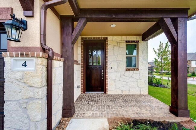 Foto del edificio - 4 Centennial Ridge Pl