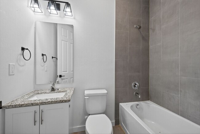 Foto del edificio - Beautiful Dream Home in Cape Coral! 4 Bedrooms, 3 Bathrooms!!! MOVE IN SPECIAL ONE MONTH FREE!