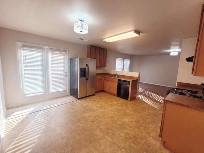 Foto del edificio - 250 Whitestone Dr NE