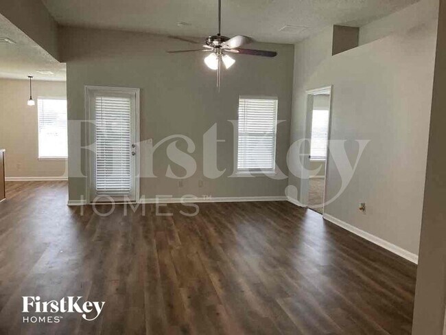 Building Photo - 2225 Pierce Arrow Dr