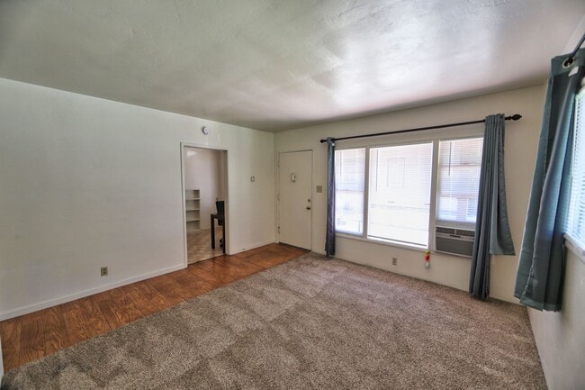 Building Photo - 4225 V St