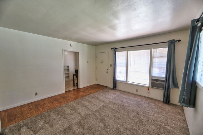 Foto del edificio - 4225 V St