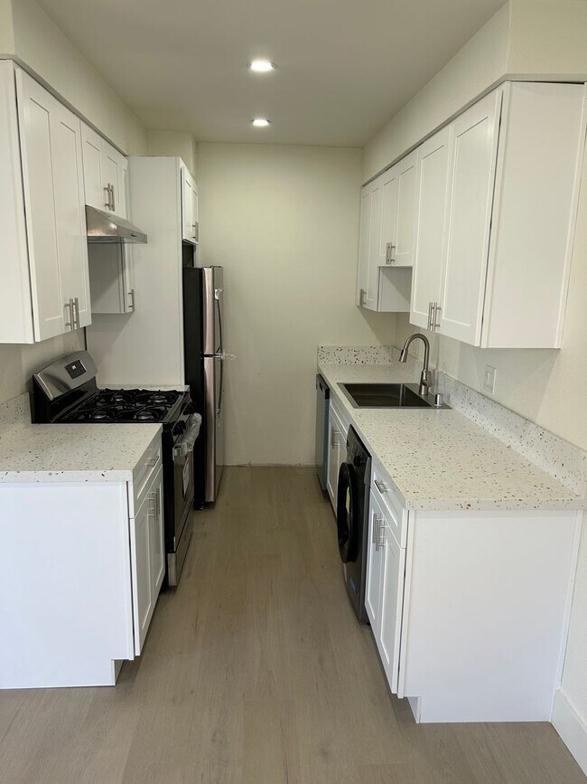 Foto del edificio - 524 Williamson Ave