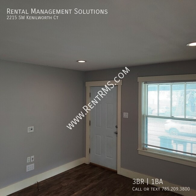 Building Photo - 2215 SW Kenilworth Ct