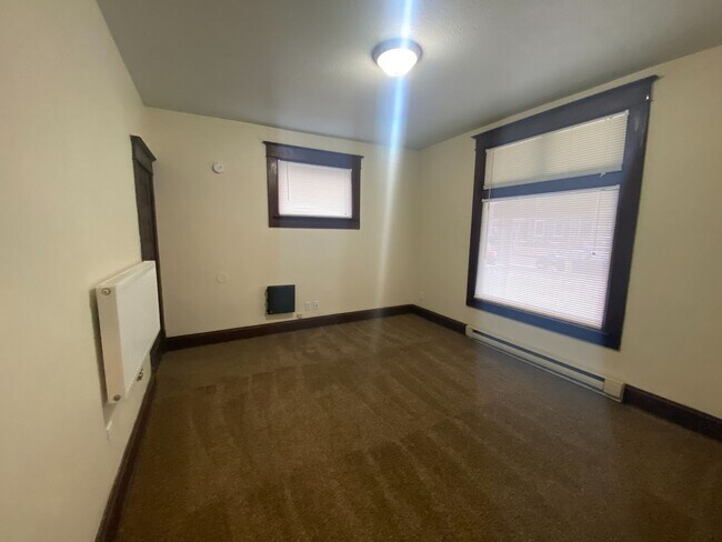 Foto del edificio - 832 Columbia Ave