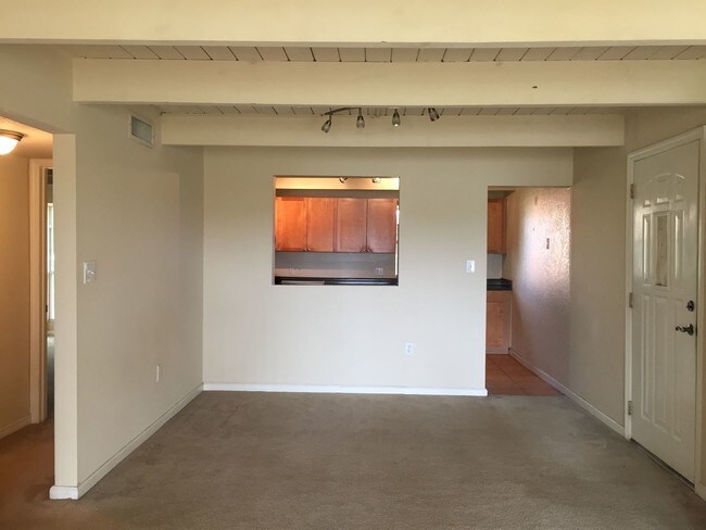 Foto del edificio - 2 br, 1.5 bath House - 768 E MICHIGAN ST #82