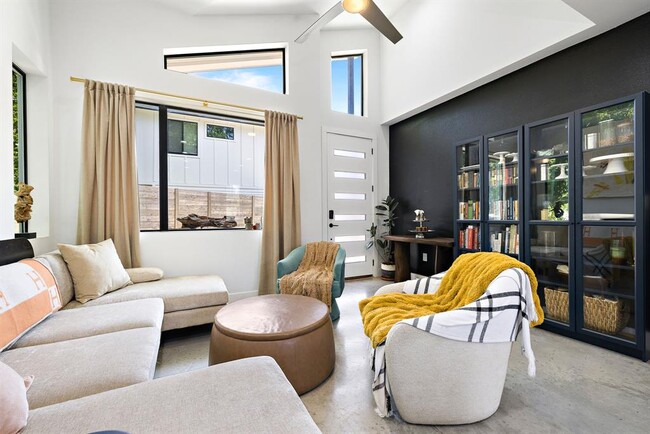 Foto del edificio - 408 W Odell St