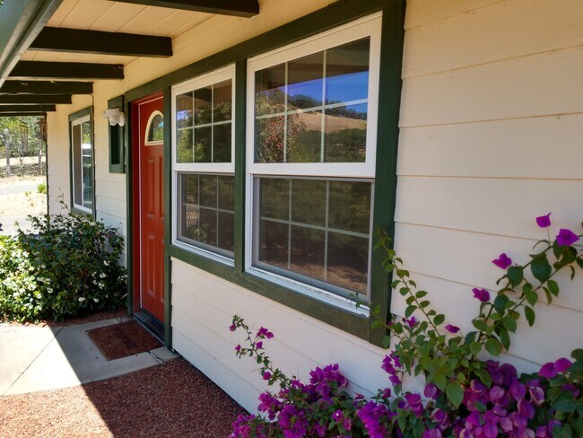 Foto del edificio - 12195 Henno Rd