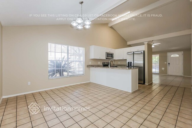 Building Photo - 714 Valley Hill Dr