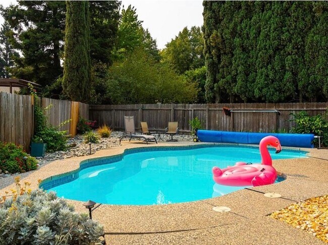 Foto del edificio - 2984 Yarwood Way