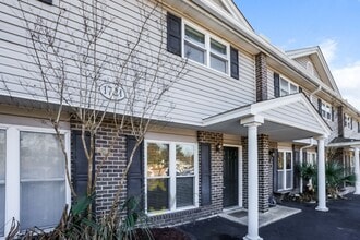 Building Photo - 1721 Boone Hall Dr