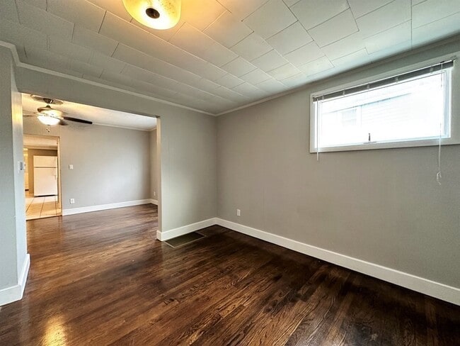 Building Photo - 57-59 Sewall Ave. Unit 2