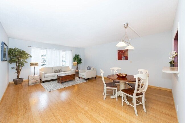 Foto del edificio - 22 Chestnut Pl