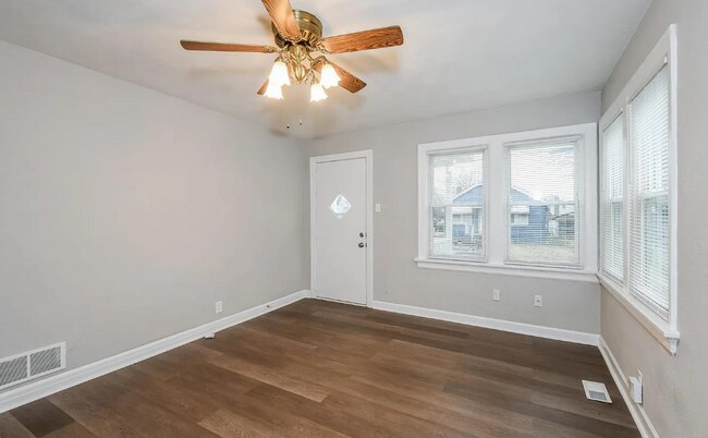 Building Photo - 3701 Viking Ave