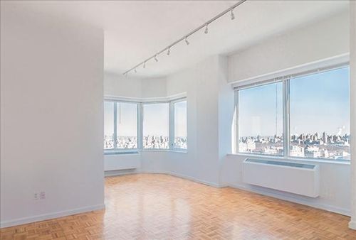 Building Photo - 180 Riverside Blvd
