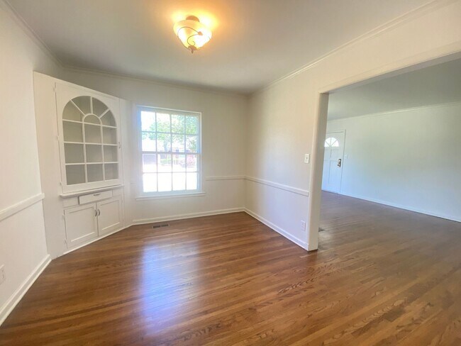 Foto del edificio - 2216 S Florence Ave