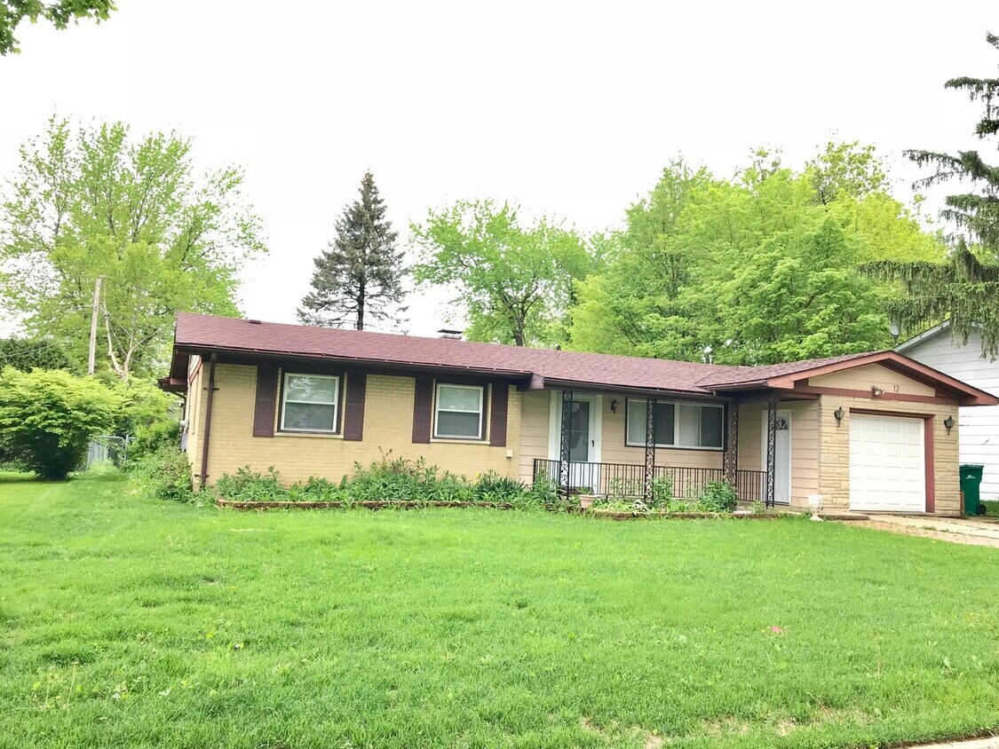 12 Marquette Pl, Buffalo Grove, IL 60089 House for Rent in Buffalo