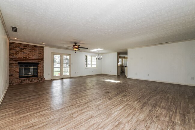 Foto del edificio - 6888 Bunnell Hill Rd