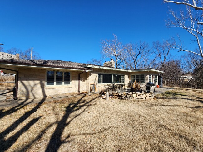 Foto del edificio - 2321 Bellehaven Rd