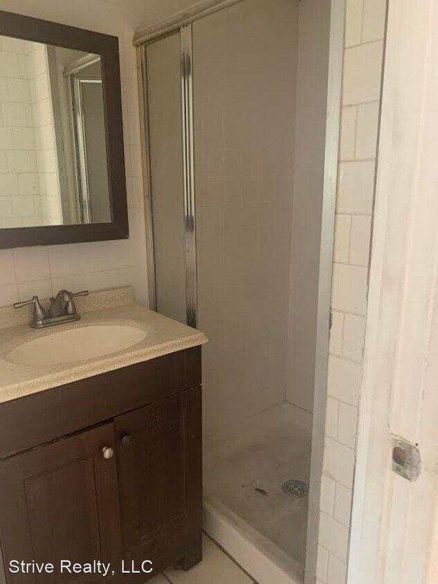Foto principal - 378-389 Admiral St