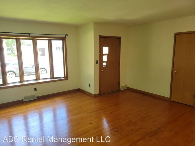 Building Photo - 3 br, 1 bath House - 605 Clark Ave