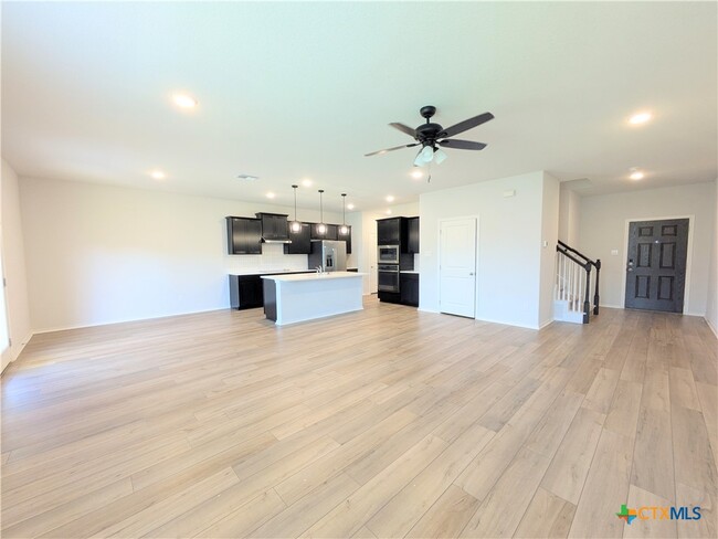 Foto del edificio - 2548 Windle Ln