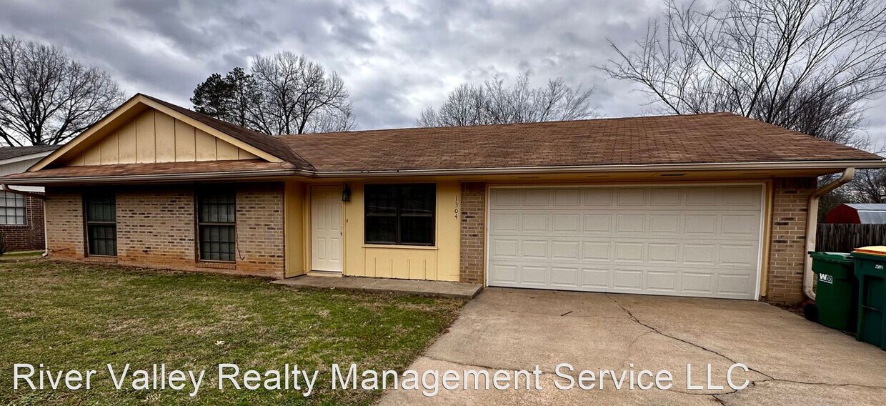 1304 S Tampa Ave, Russellville, AR 72802 House Rental in Russellville