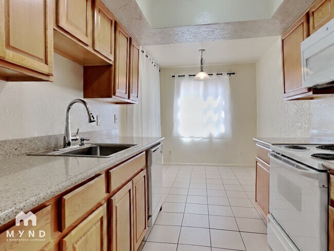 Foto del edificio - 5100 N Miller Rd