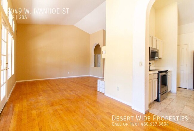 Building Photo - NICE 3BED 2BATH LARGE FLOORPLAN HOME LOCAT...