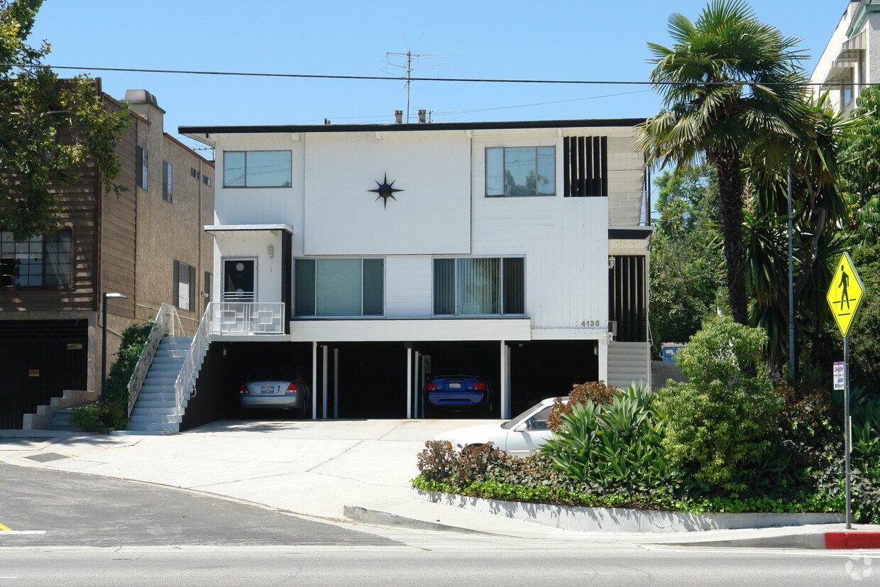 Building Photo - 4135 Laurel Canyon Blvd