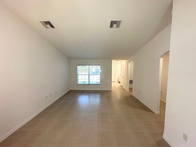 Building Photo - 40 Wellham Ln