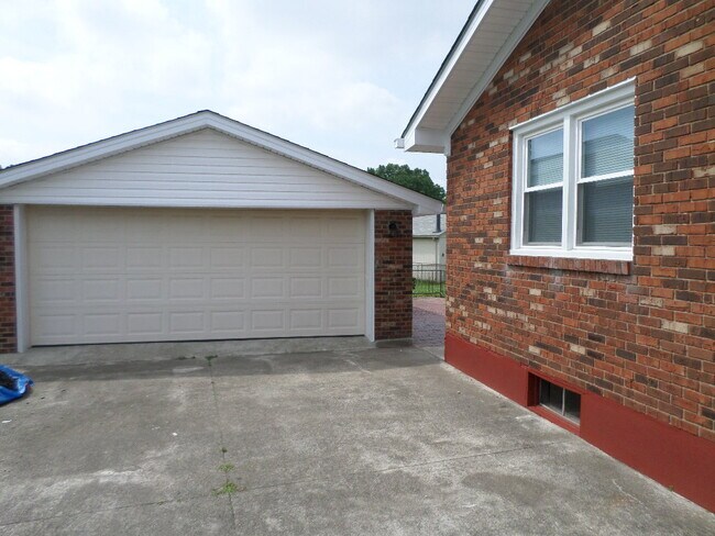 Foto del edificio - 3446 Bonnie Lea Ct