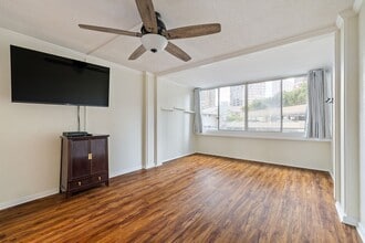 Building Photo - 425 Ena Rd