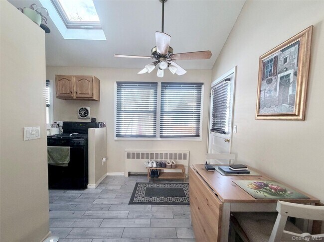 Building Photo - 87 Indian Head Rd