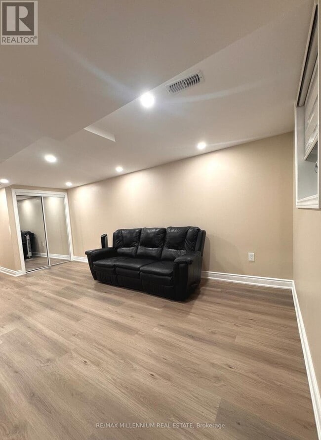 Building Photo - 59 Crawford Dr