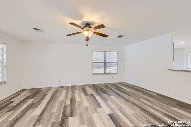 Foto del edificio - Beautifully Revovated Home ~ Move-In Ready!