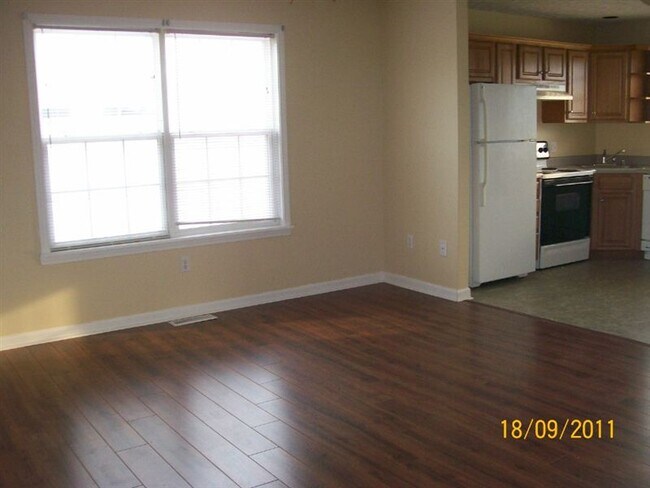 Building Photo - 2 br, 2 bath Duplex - 5111 Whirlaway Lane ...