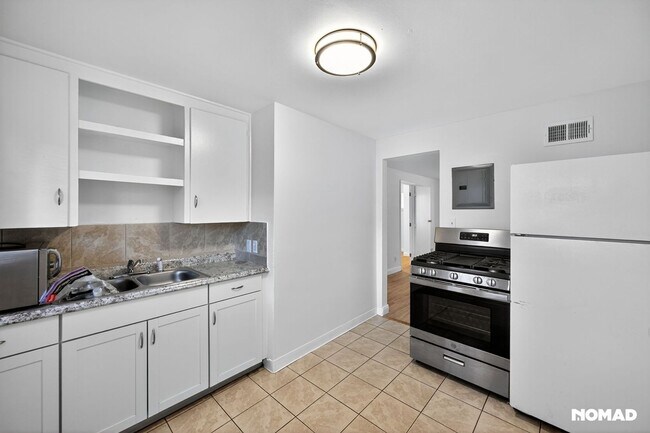 Foto del edificio - 8960 E 12th Ave