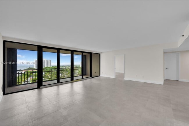 Building Photo - 11113 Biscayne Blvd