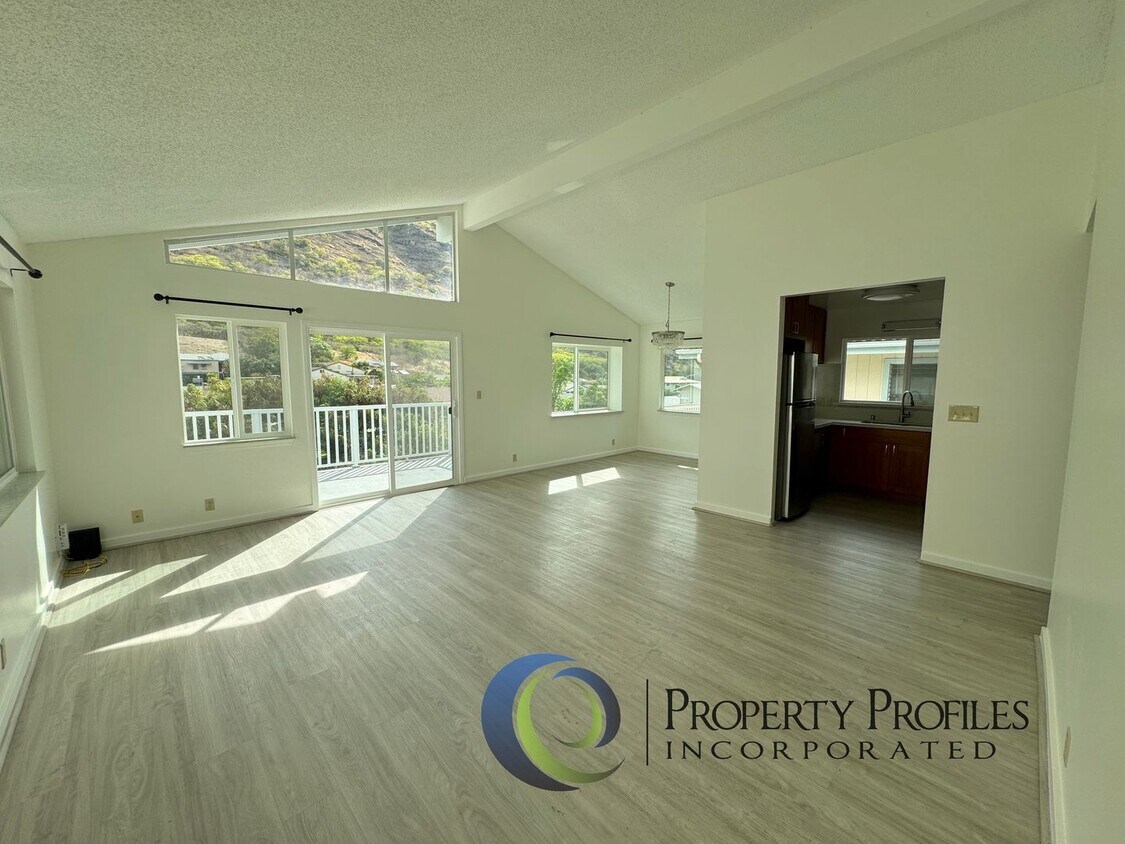 Foto principal - Kuliouou - 3 Bedroom, 2 Bath House - Avail...