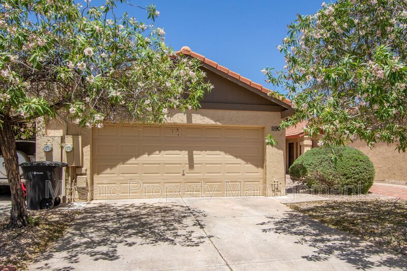 Primary Photo - 1190 W Laredo St