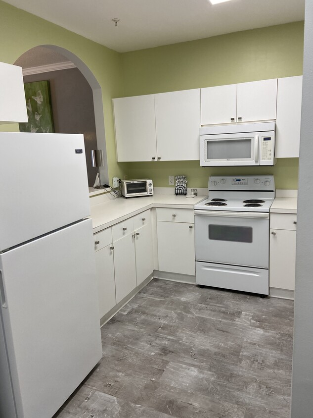 Foto principal - 5825 Catalina Dr