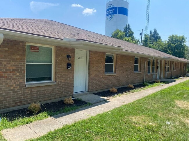 Building Photo - 220 S Smithville Rd
