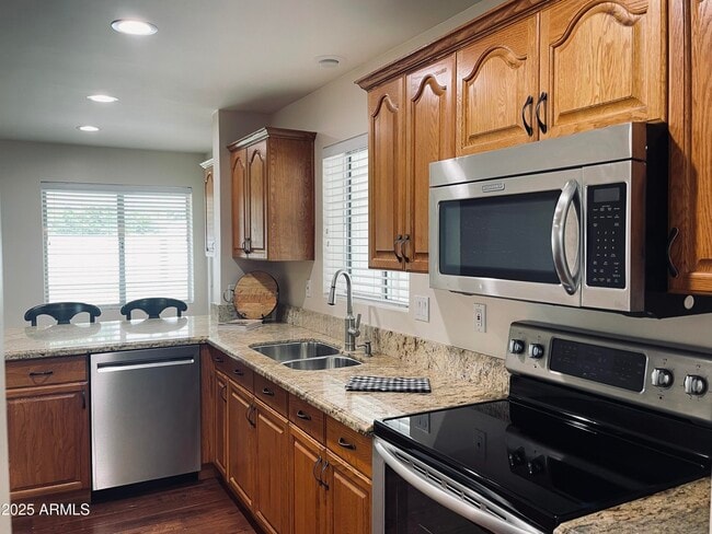 Foto del edificio - 4702 E Wilshire Dr